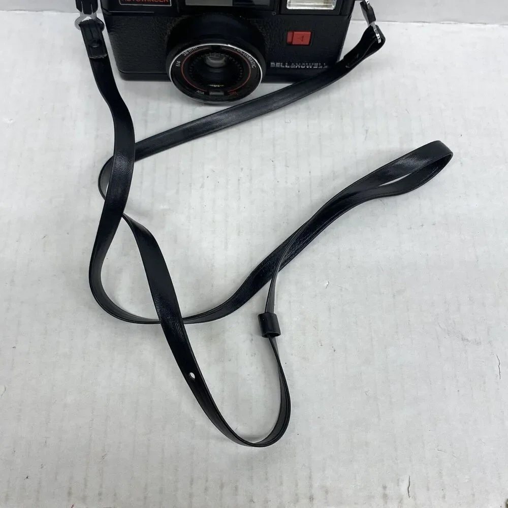 Bell & Howell 35 MLS Autowinder 38mm Point & Shoot Film Camera Flash Vintage